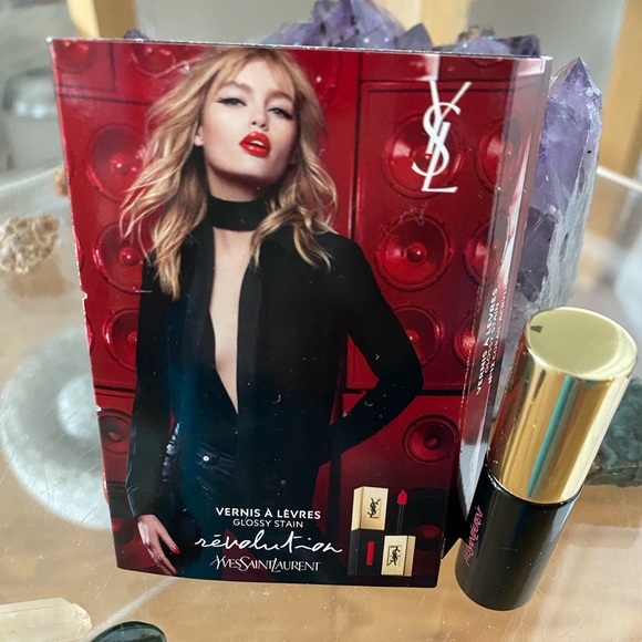 Yves Saint Laurent Glossy Stain Revolution N12 - Picture 5 of 6